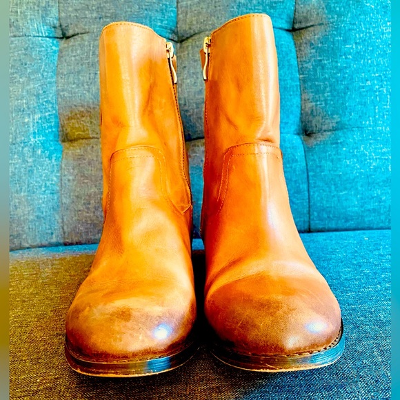 Kenneth Cole Genuine Leather Short Boot - Picture 2 of 9